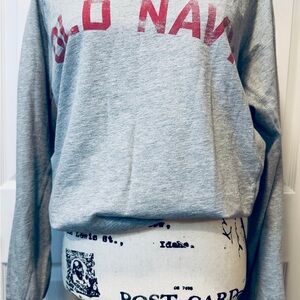 5/$20 🔆 Unisex Old Navy Gray Crewneck Sweater